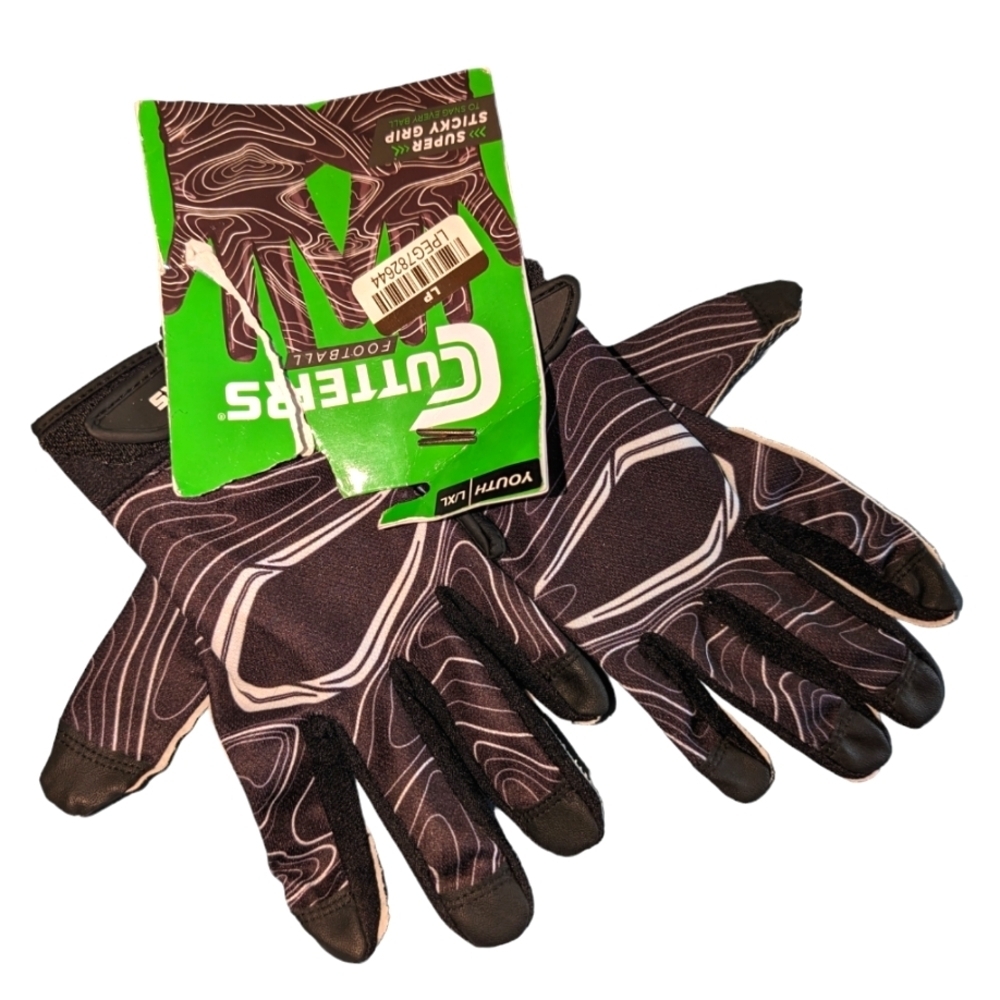 Cutters White-Black Topo Game Day gloves